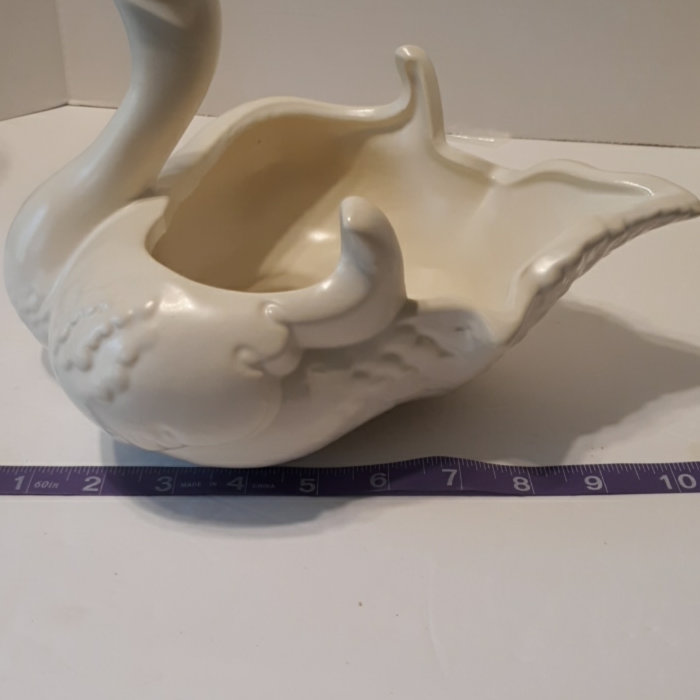Vintage MCM Hull Swan Planter - Picture 7 of 11
